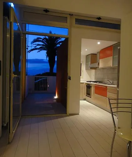 Villino Erminia - Seaside Art 住宿加早餐酒店