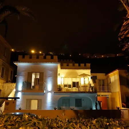 Villino Erminia - Seaside Art Bed & Breakfast