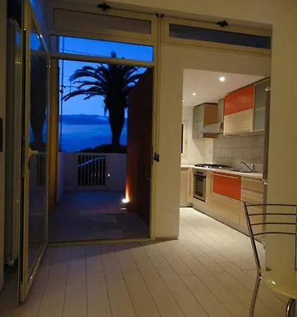 Villino Erminia - Seaside Art Couette-café